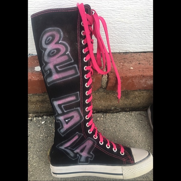 Sneakers - Picture 4 of 7